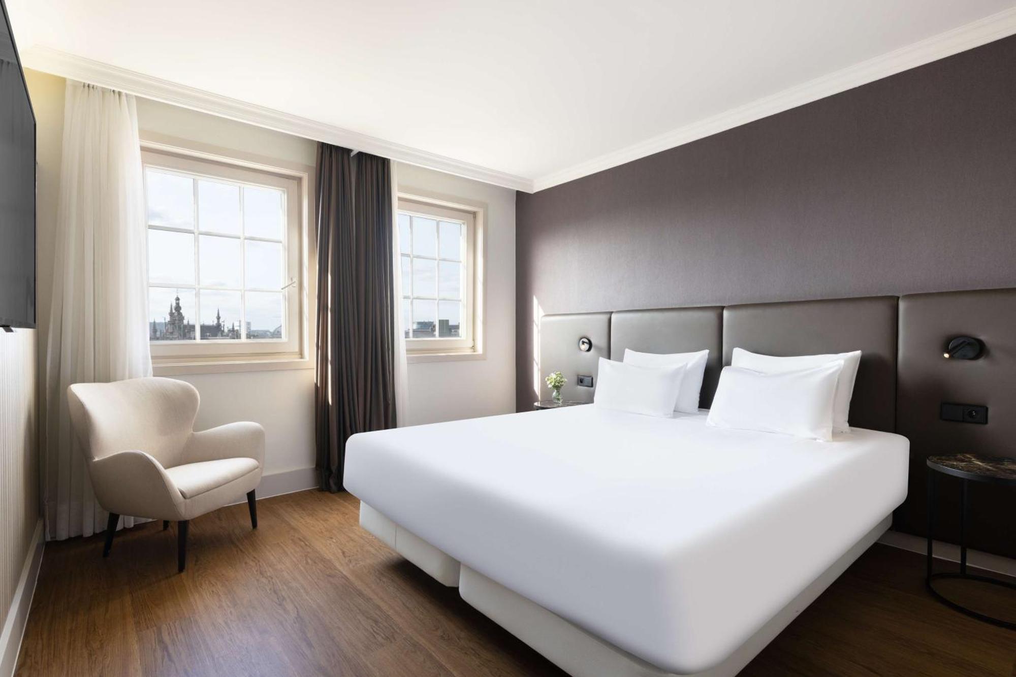 เอ็นเอช บรัสเซล คาร์ฟูร์ เดอ เลอออป Hotel บรัสเซลส์ ภายนอก รูปภาพ