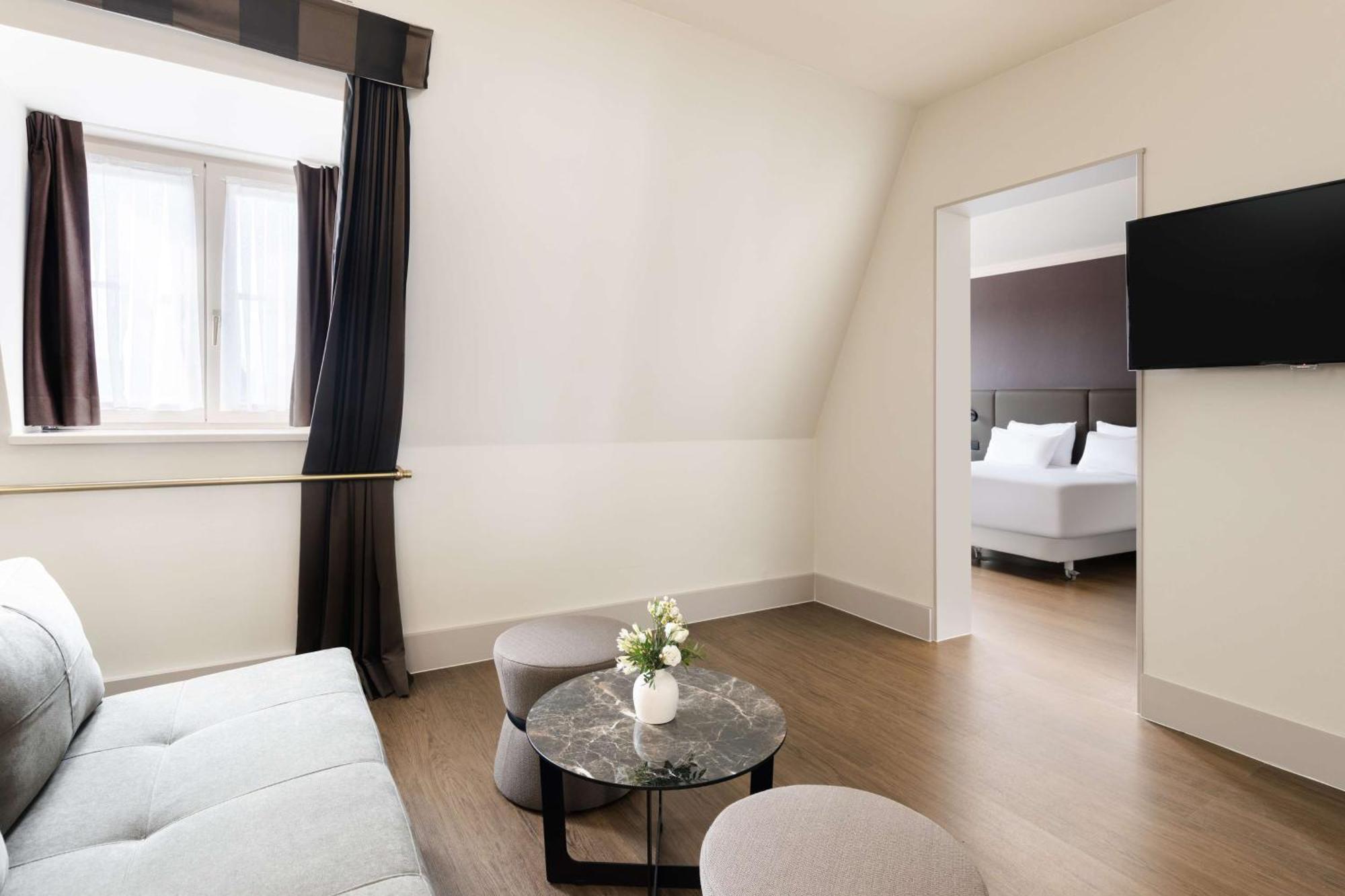 เอ็นเอช บรัสเซล คาร์ฟูร์ เดอ เลอออป Hotel บรัสเซลส์ ภายนอก รูปภาพ